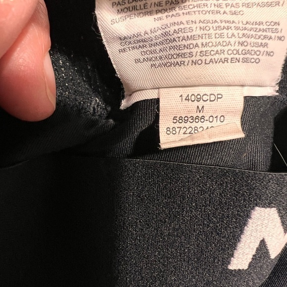 Nike Dri fit compression cropped training leggings womens size medium - Picture 5 of 6